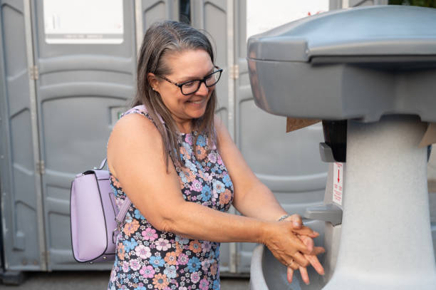 Best Porta potty delivery and setup  in Orange, TX